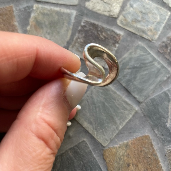 Sterling Silver Ring - Picture 4 of 9